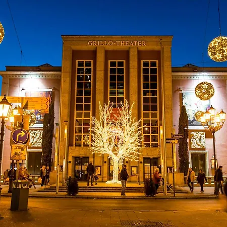 Modern, Komplett Saniert, In Zentraler Citylage Beim Kennedyplatz, Voll Ausgestatte Kueche, Offener Wohn- Und Essbereich, Helle Raeume