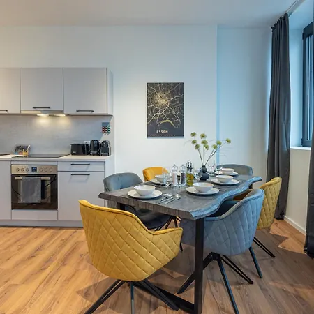 Apartmán Modern, Komplett Saniert, In Zentraler Citylage Beim Kennedyplatz, Voll Ausgestatte Kueche, Offener Wohn- Und Essbereich, Helle Raeume