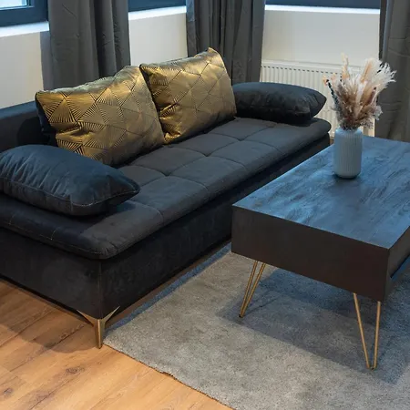 Apartmán Modern, Komplett Saniert, In Zentraler Citylage Beim Kennedyplatz, Voll Ausgestatte Kueche, Offener Wohn- Und Essbereich, Helle Raeume Essen