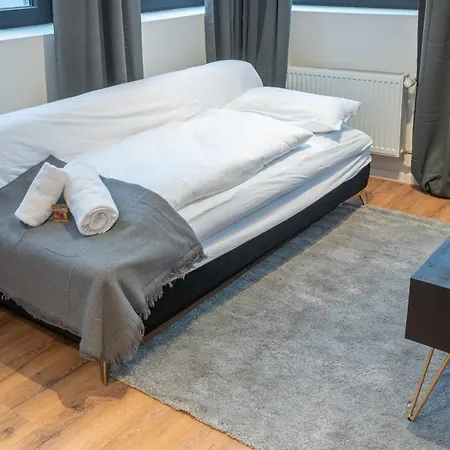 Modern, Komplett Saniert, In Zentraler Citylage Beim Kennedyplatz, Voll Ausgestatte Kueche, Offener Wohn- Und Essbereich, Helle Raeume * Essen