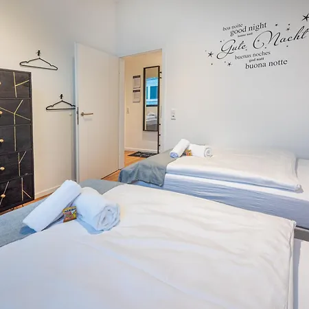 Modern, Komplett Saniert, In Zentraler Citylage Beim Kennedyplatz, Voll Ausgestatte Kueche, Offener Wohn- Und Essbereich, Helle Raeume אסן