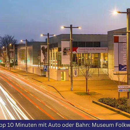Modern, Komplett Saniert, In Zentraler Citylage Beim Kennedyplatz, Voll Ausgestatte Kueche, Offener Wohn- Und Essbereich, Helle Raeume Apartament Essen