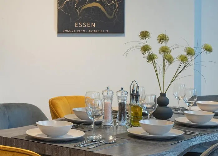 Modern, Komplett Saniert, In Zentraler Citylage Beim Kennedyplatz, Voll Ausgestatte Kueche, Offener Wohn- Und Essbereich, Helle Raeume Essen