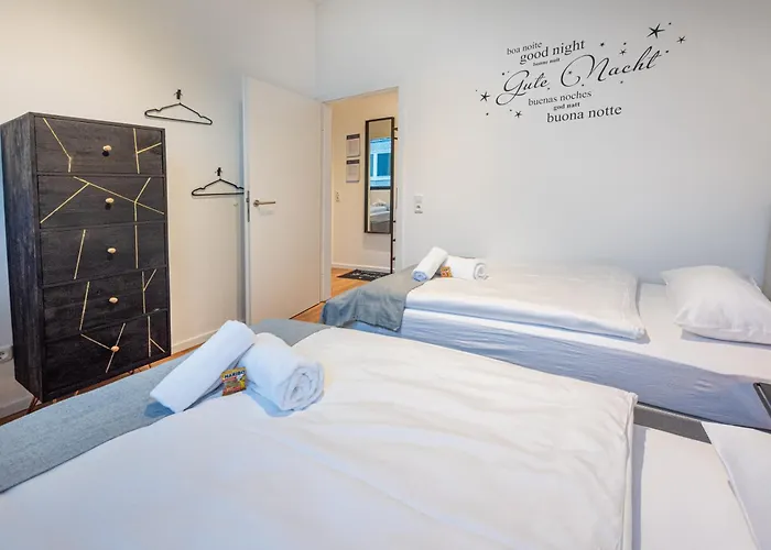 Modern, Komplett Saniert, In Zentraler Citylage Beim Kennedyplatz, Voll Ausgestatte Kueche, Offener Wohn- Und Essbereich, Helle Raeume Essen